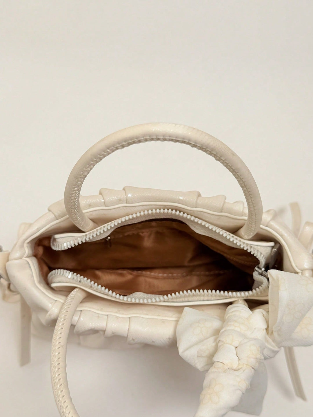Elegant Ruched Bow Handbag
