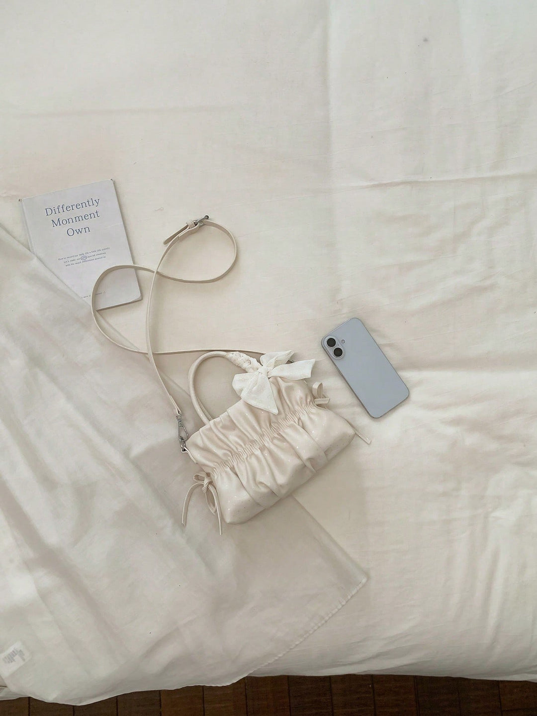 Elegant Ruched Bow Handbag